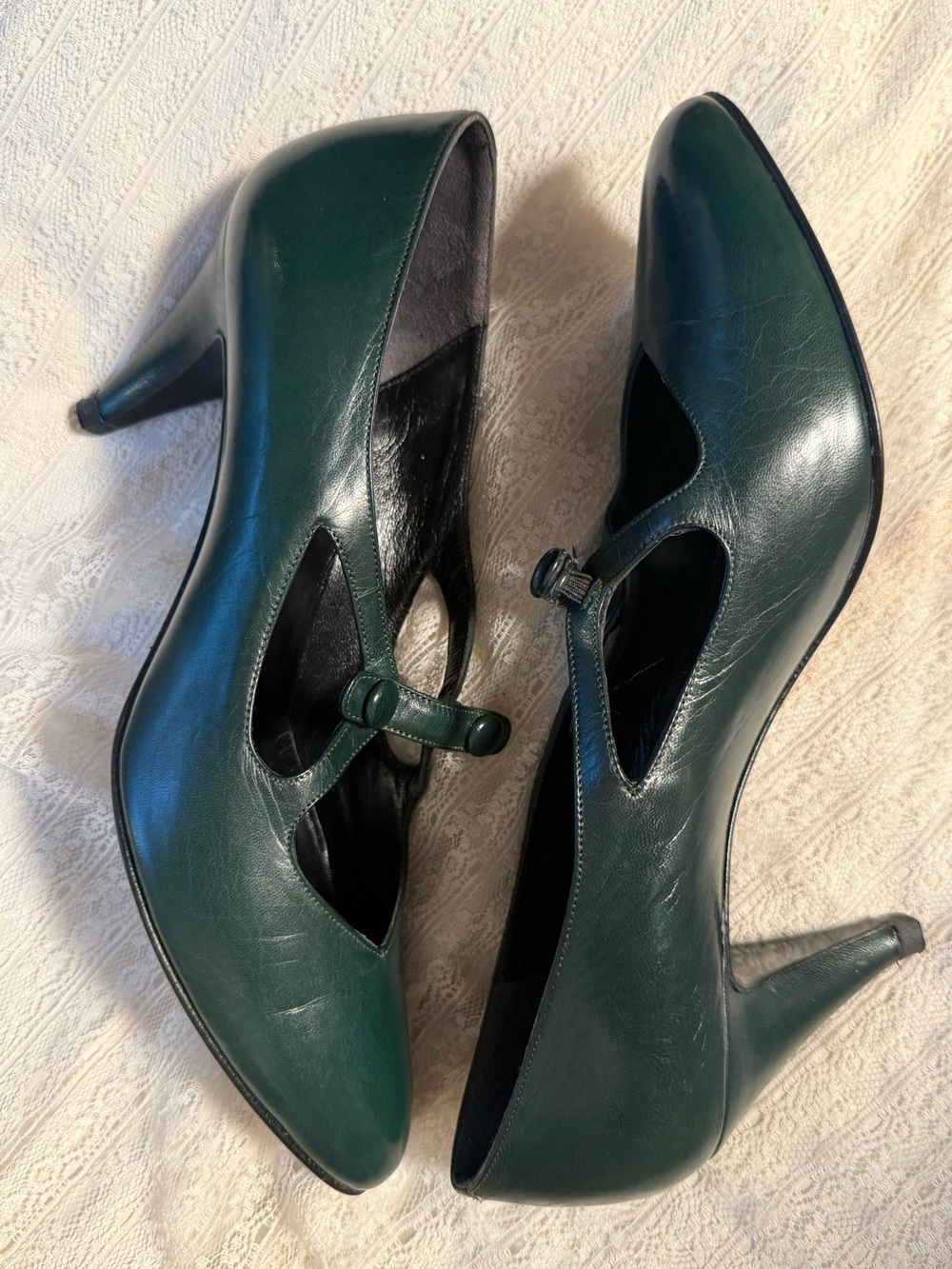 Vintage 1990s Albert Nipon Dark Green Leather Mary Jane Heels Made in Italy Sz 7
